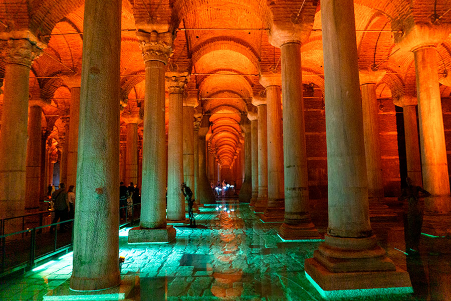 Istanbul Sehenswürdigkeiten Cisterna Basilica 